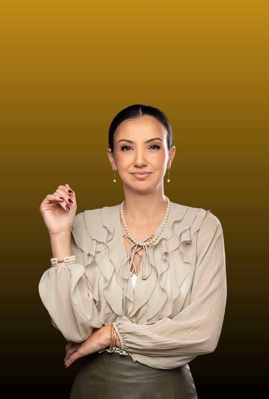 Dra. Flávia Solano - Médica Especialista Palestrante