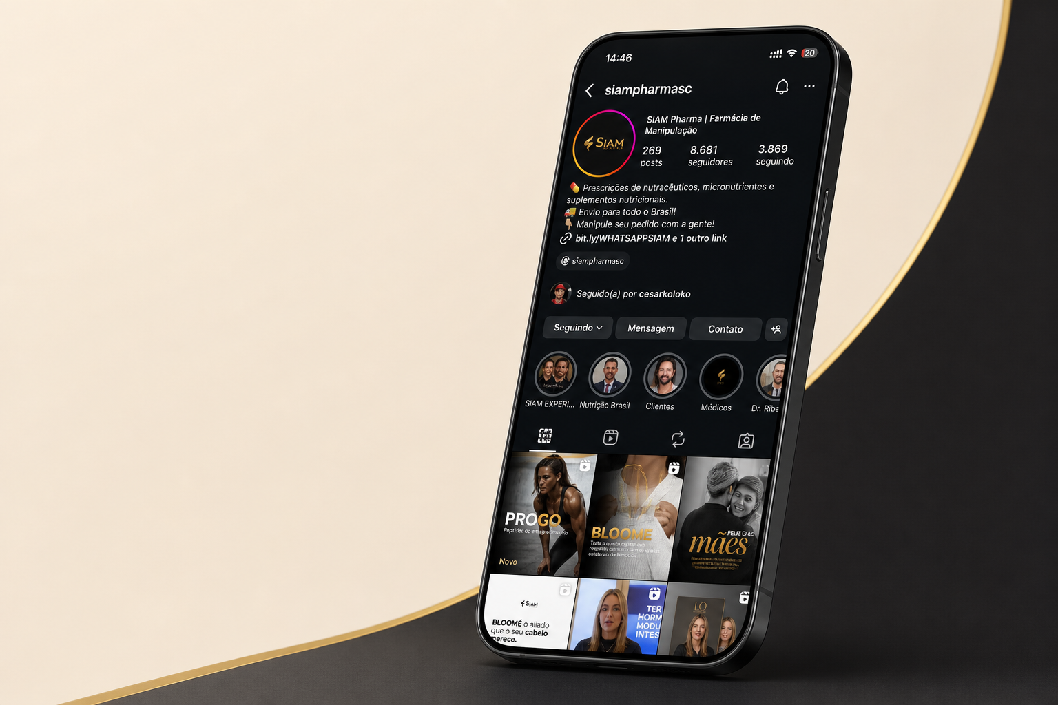 Perfil do Instagram da SIAM Pharma em mockup de iPhone